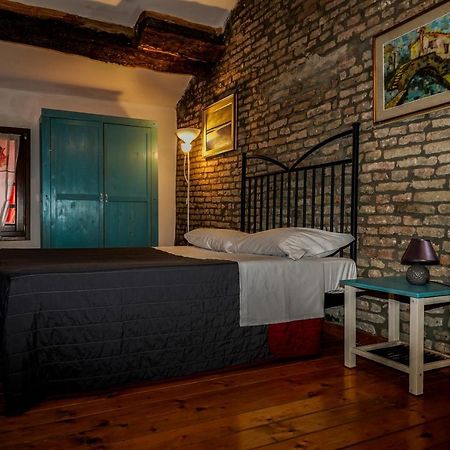 La Locanda Degli Artisti Medelana Buitenkant foto