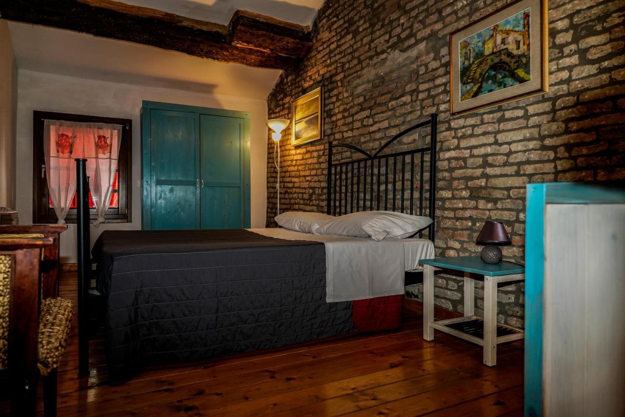 La Locanda Degli Artisti Medelana Buitenkant foto